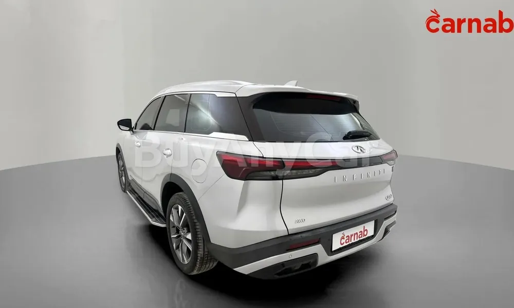 Vehicle photo 7