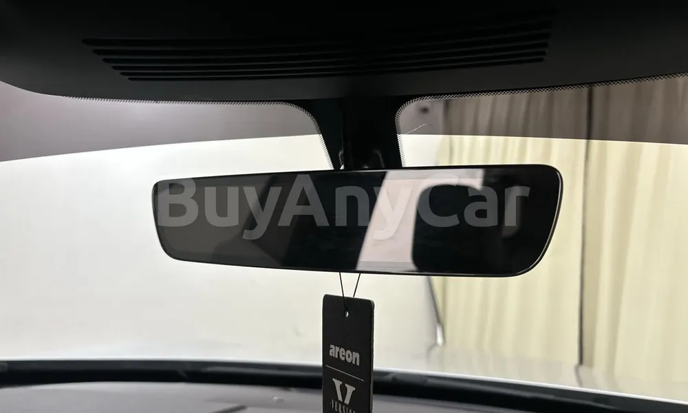 Vehicle photo 14