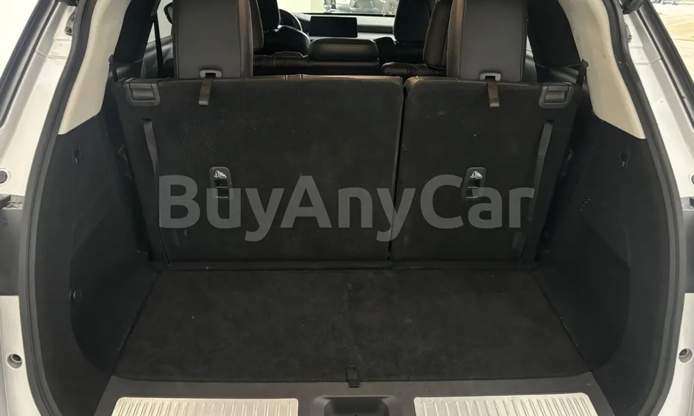 Vehicle photo 16