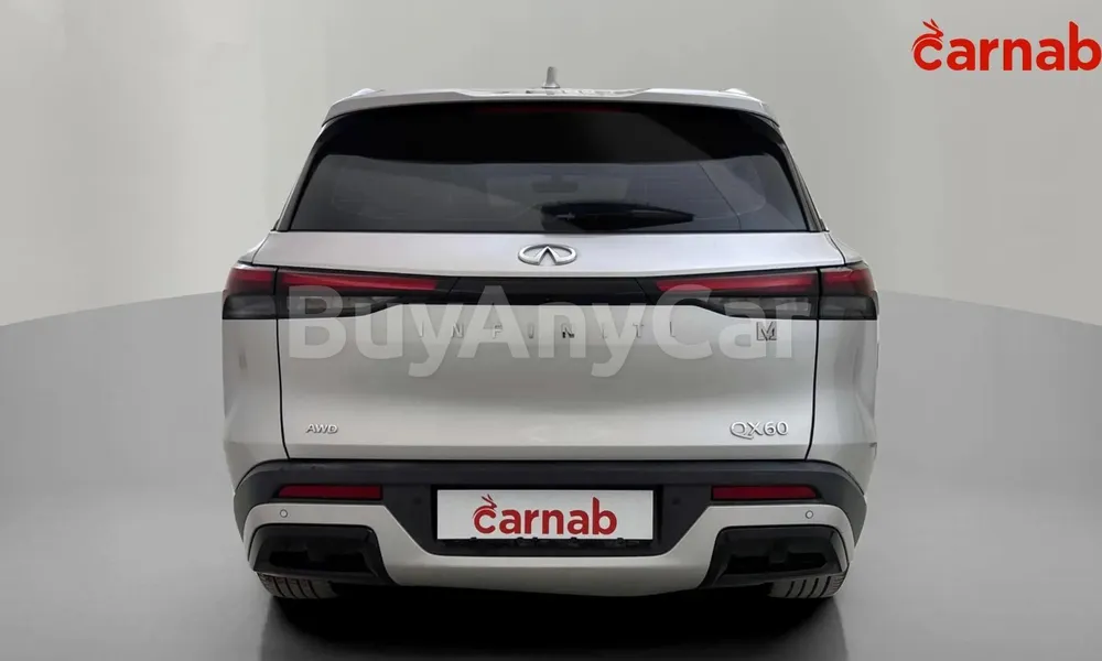 Vehicle photo 2