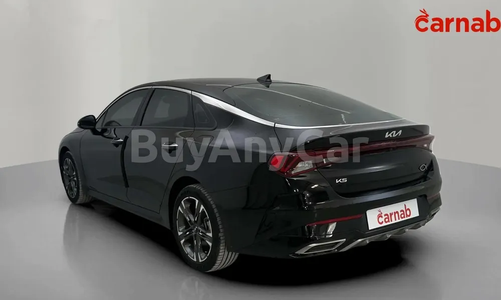 Vehicle photo 5
