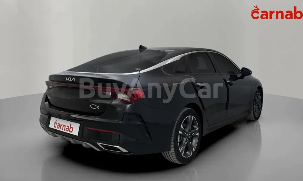 Vehicle photo 8