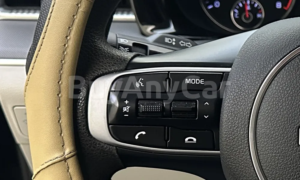 Vehicle photo 10
