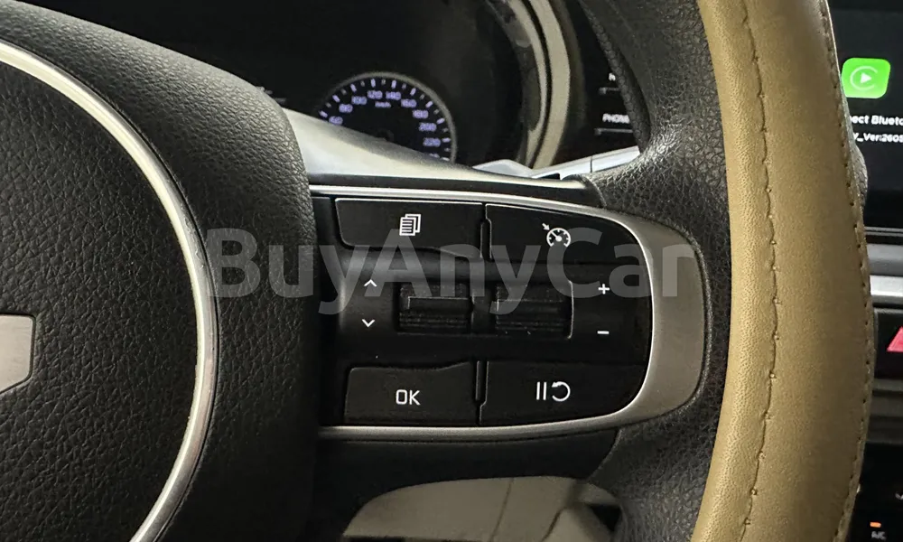 Vehicle photo 13