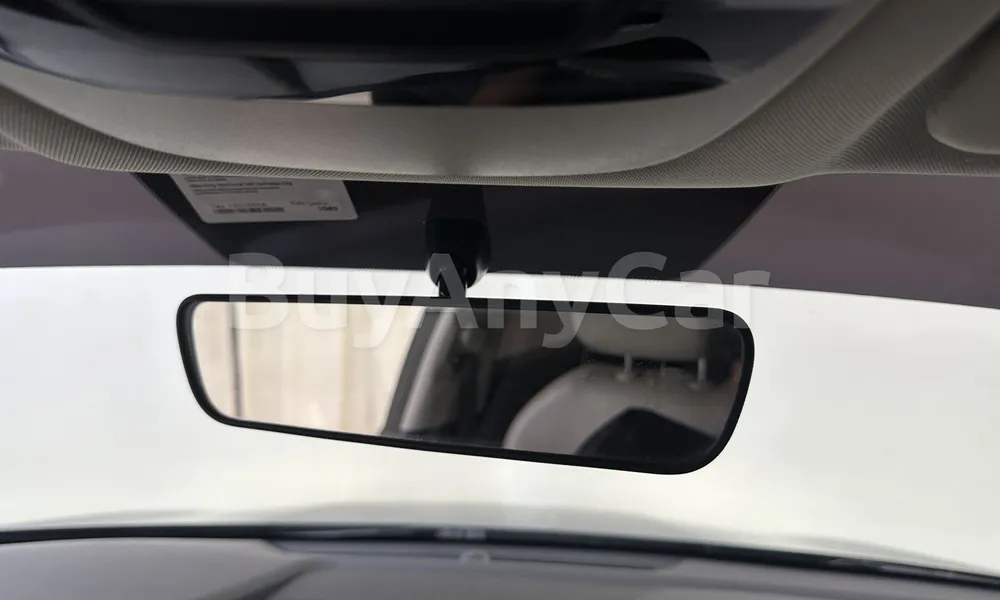 Vehicle photo 11