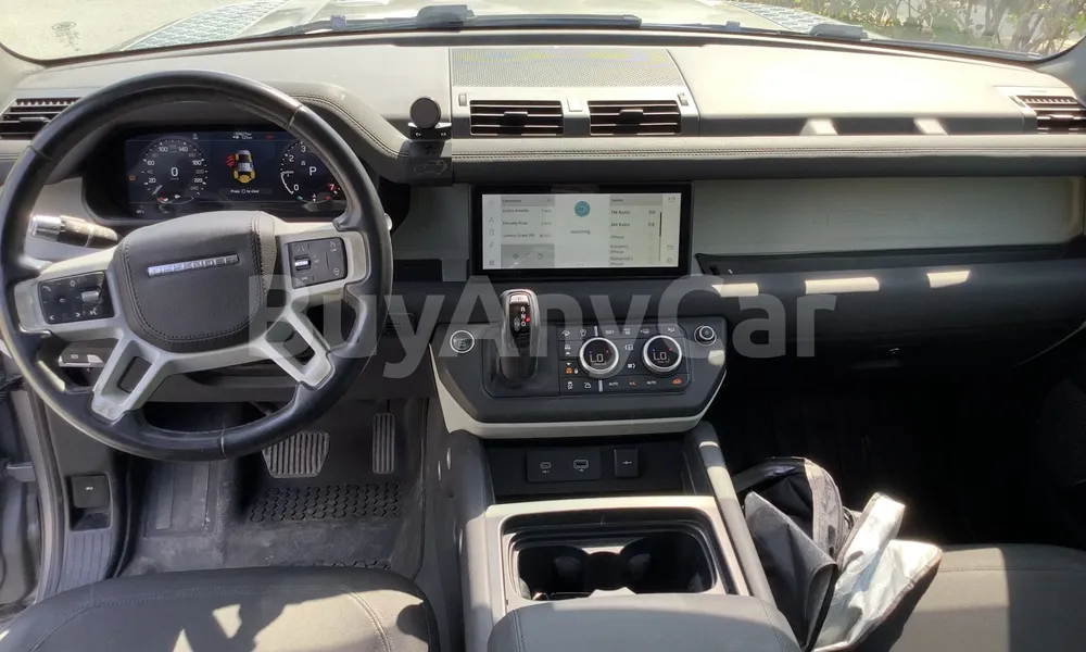 Vehicle photo 9