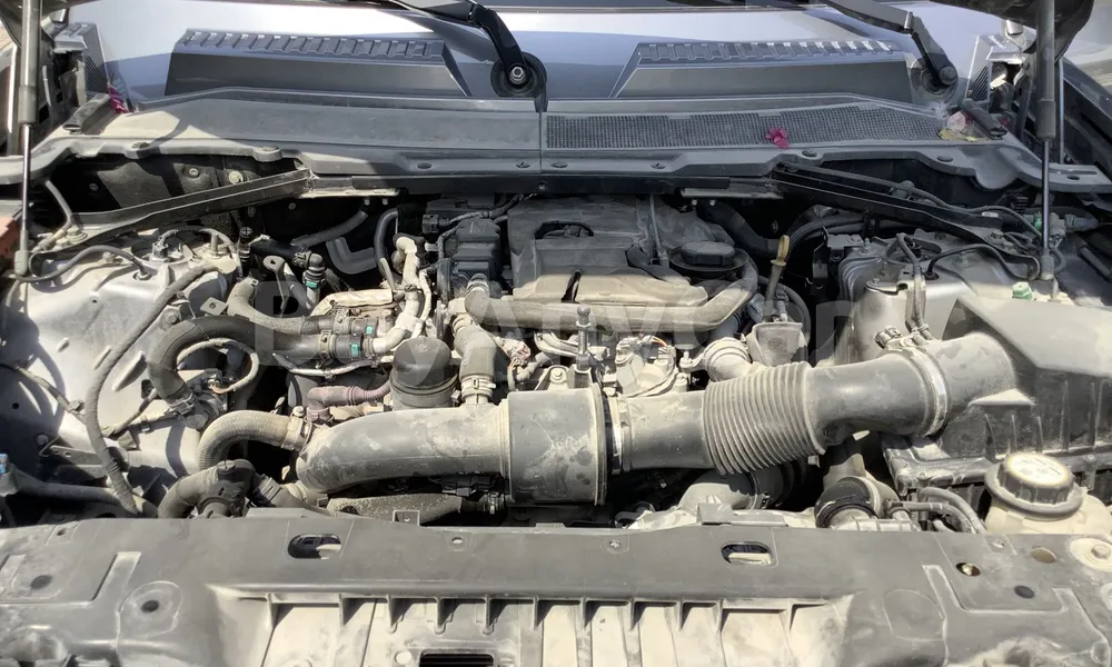 Vehicle photo 6