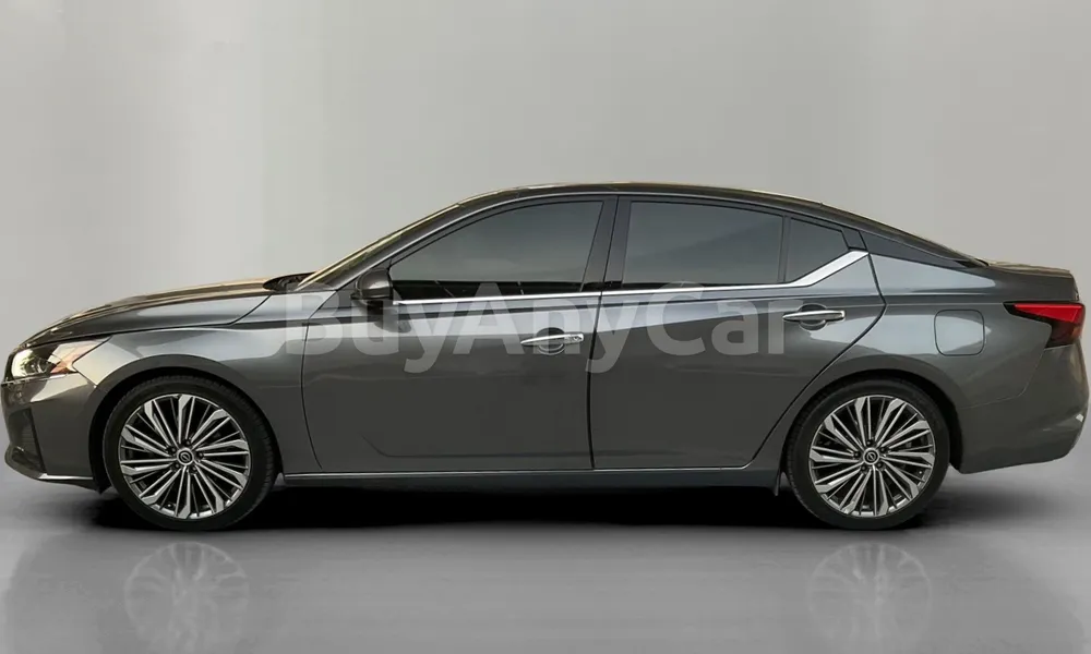 Vehicle photo 4