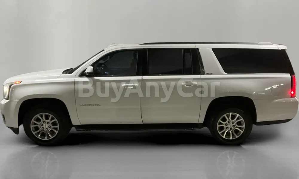 Vehicle photo 4