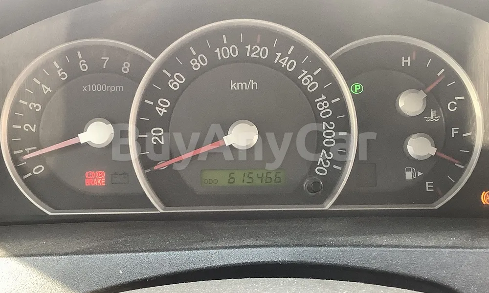 Vehicle photo 8