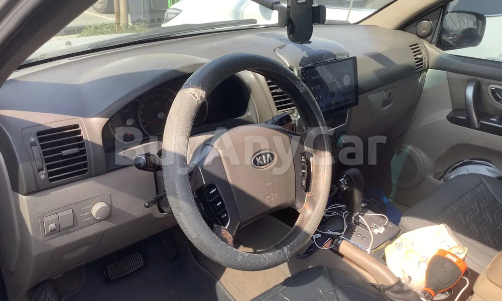 Vehicle photo 6