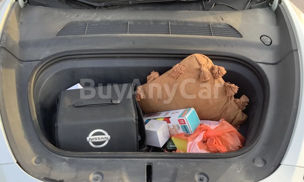 Vehicle photo 6