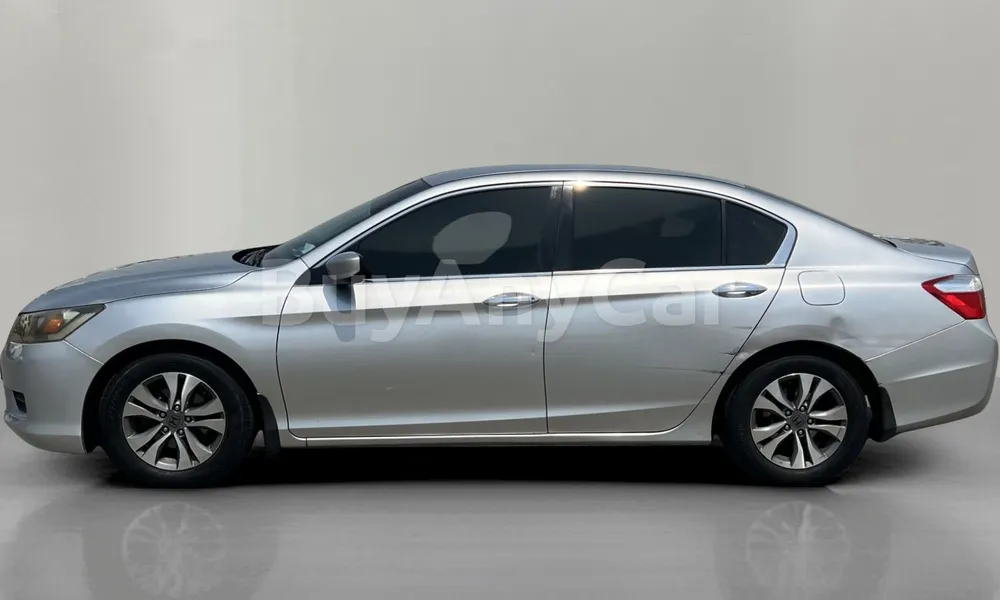 Vehicle photo 4