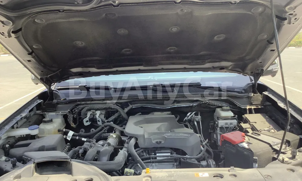 Vehicle photo 6