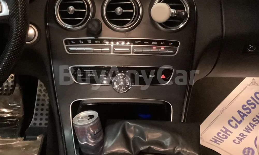 Vehicle photo 8