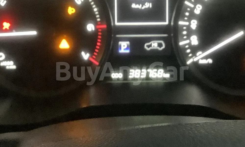 Vehicle photo 8