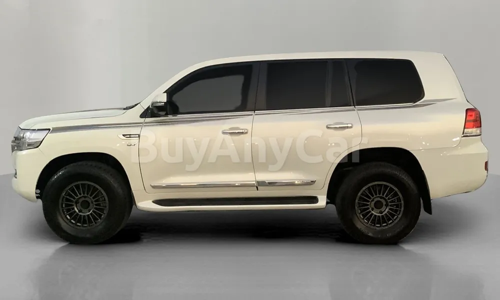 Vehicle photo 3