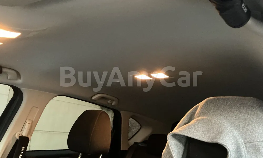 Vehicle photo 8