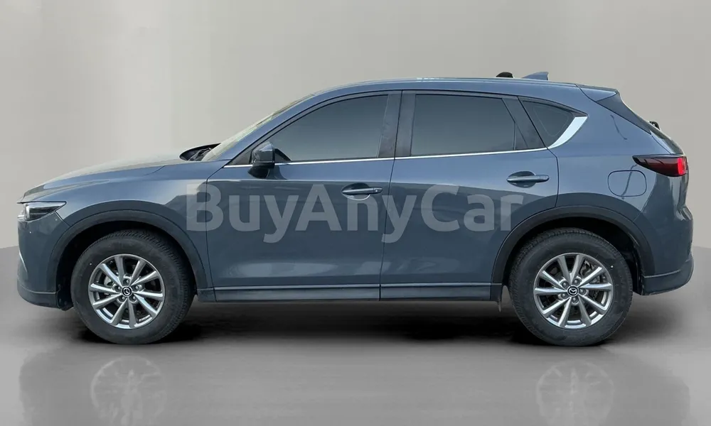 Vehicle photo 4