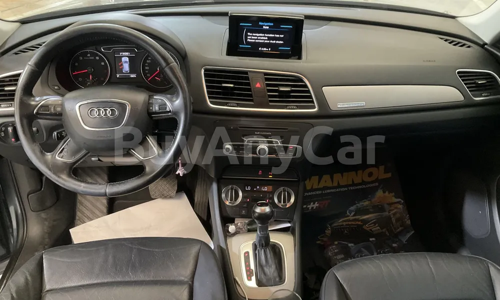 Vehicle photo 8