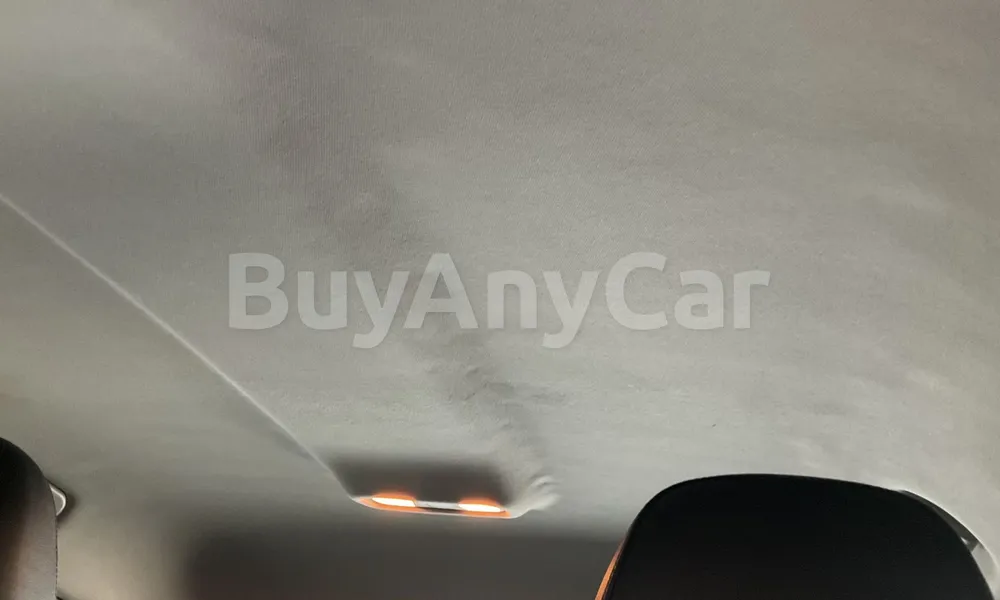 Vehicle photo 9