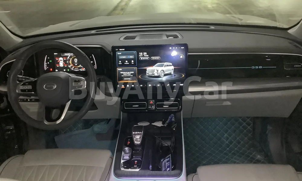 Vehicle photo 8