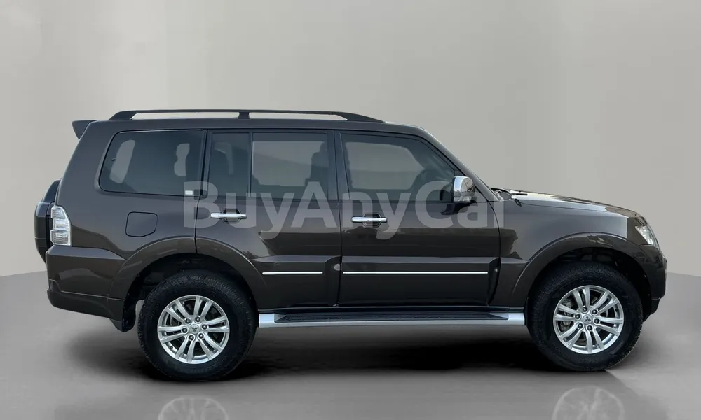 Vehicle photo 4