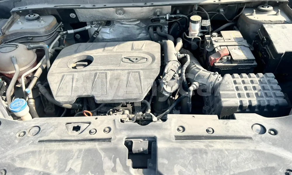 Vehicle photo 6