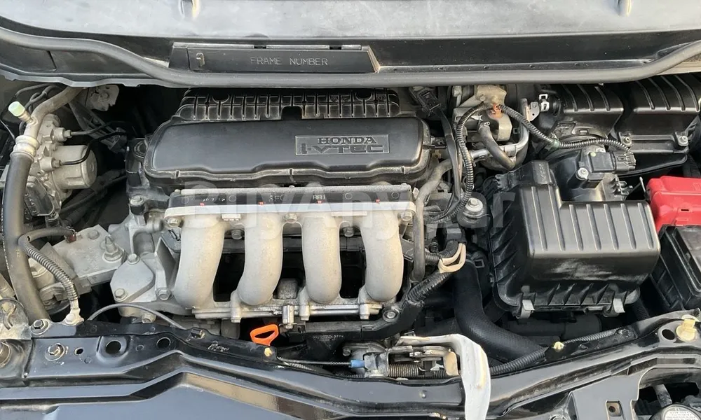 Vehicle photo 6