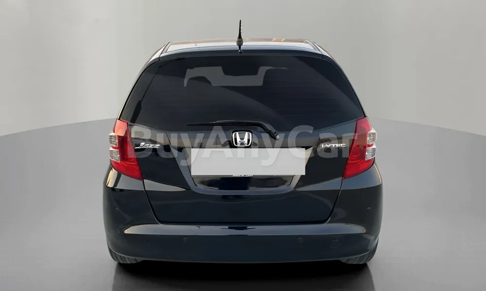 Vehicle photo 2