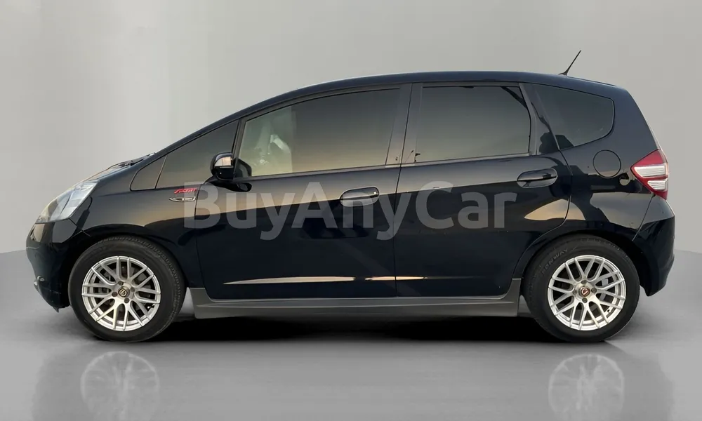 Vehicle photo 5