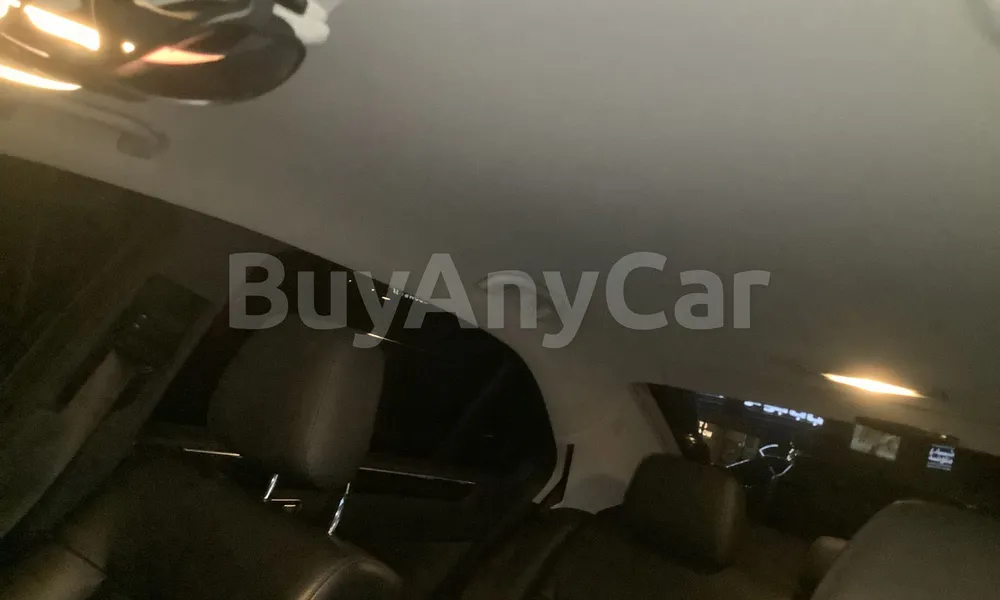 Vehicle photo 9