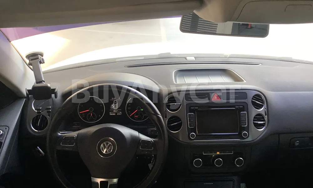 Vehicle photo 7