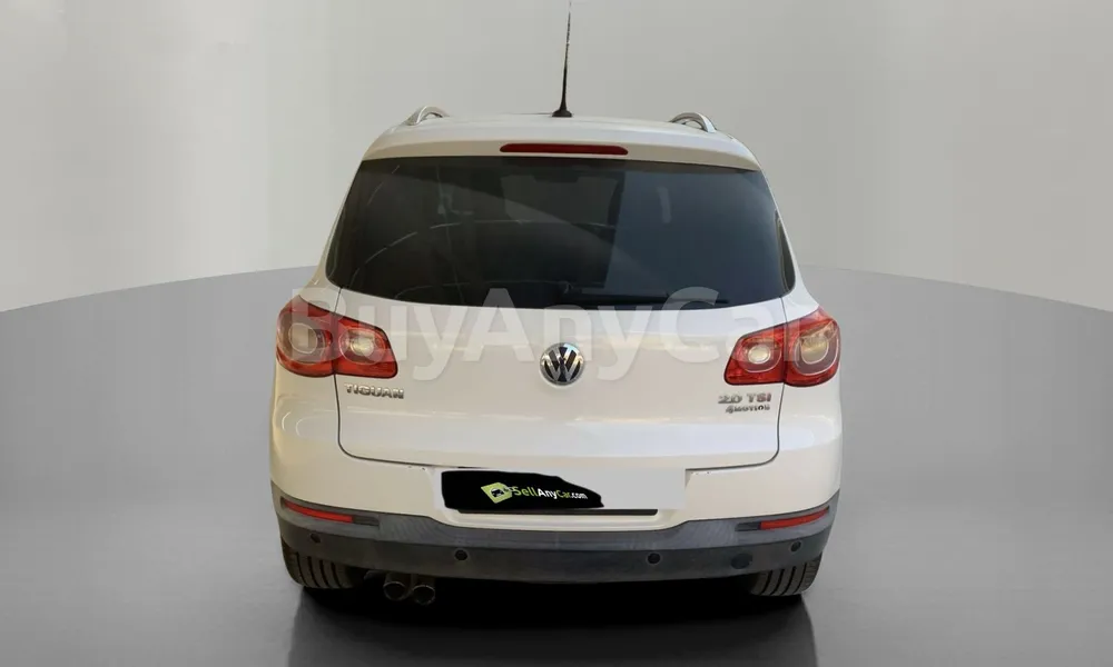 Vehicle photo 2