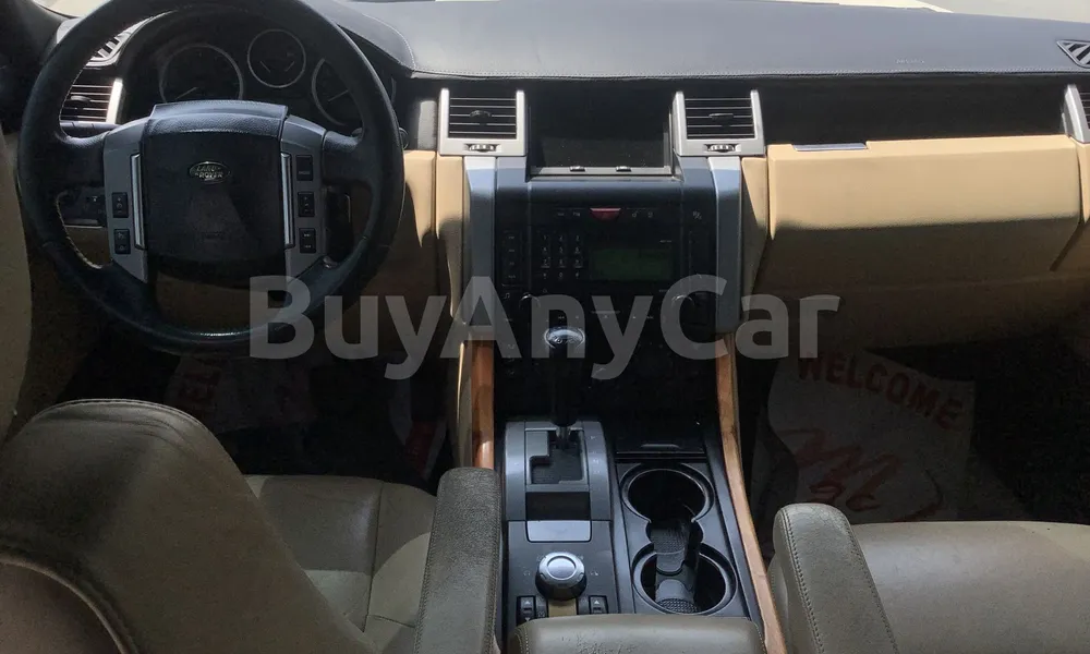 Vehicle photo 8