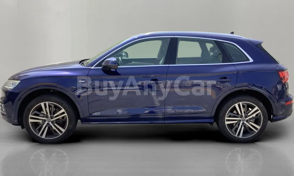 Vehicle photo 4