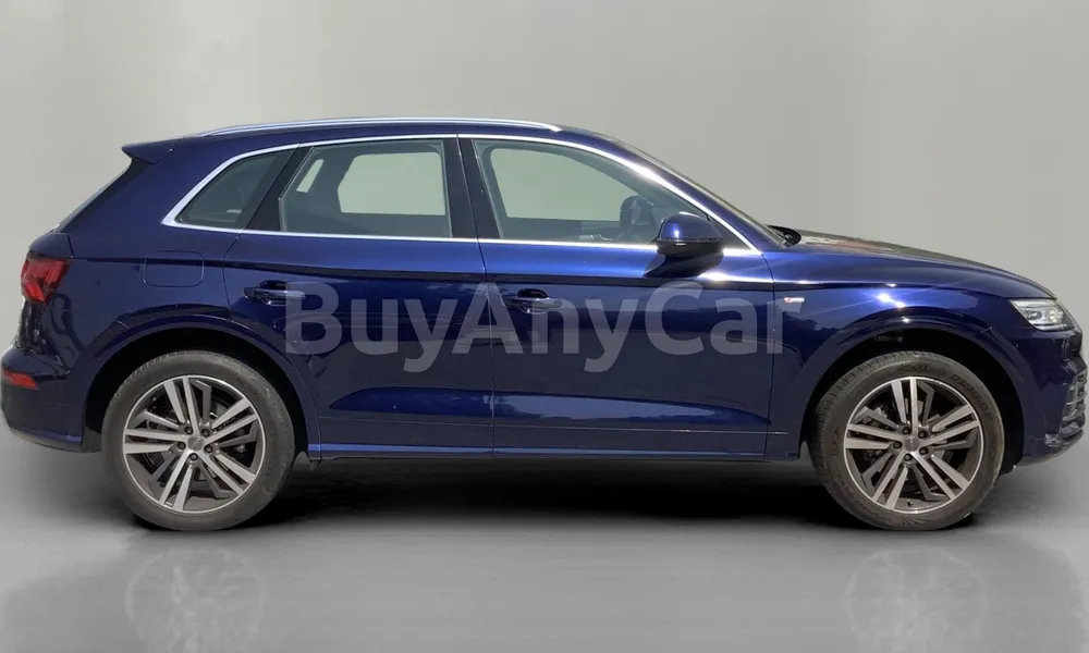 Vehicle photo 3