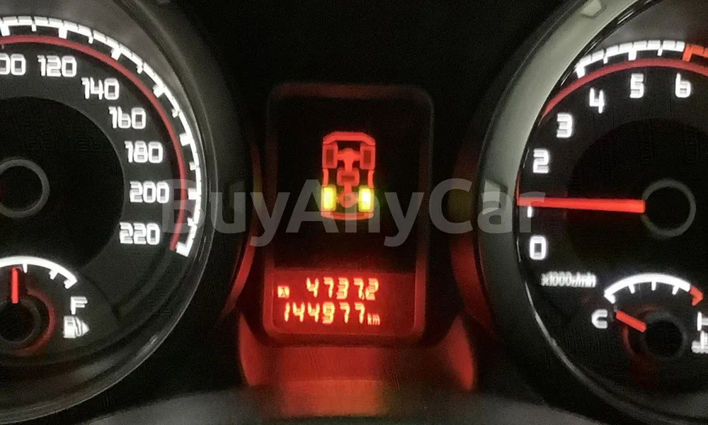 Vehicle photo 7