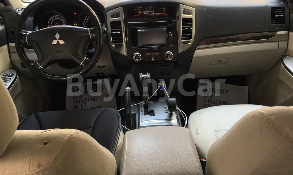 Vehicle photo 8