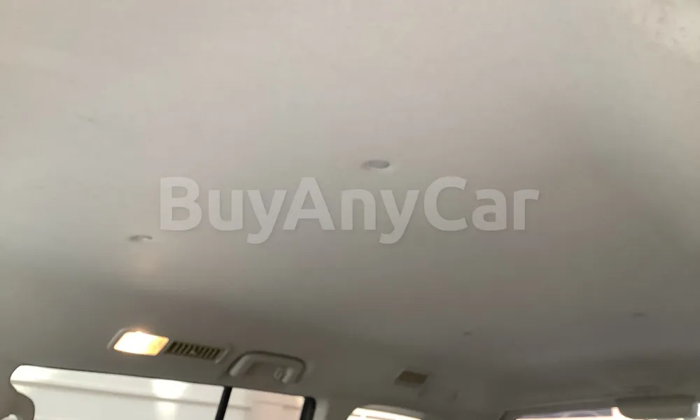 Vehicle photo 9