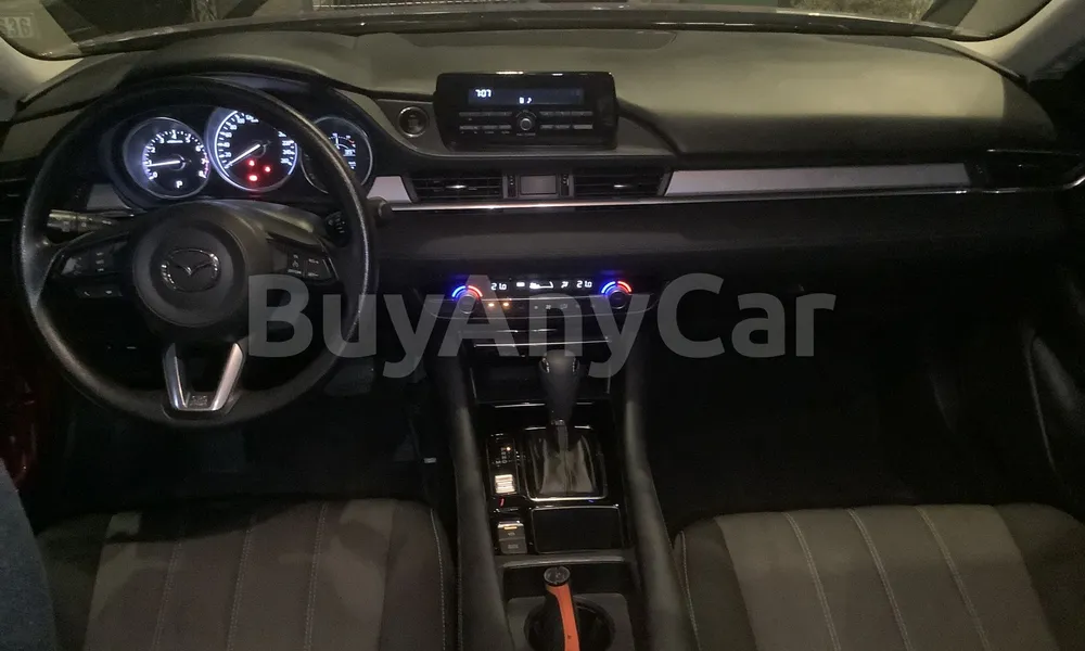 Vehicle photo 8