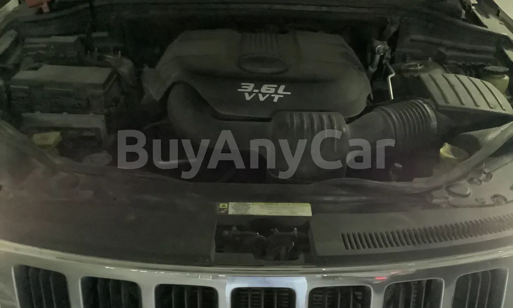 Vehicle photo 7