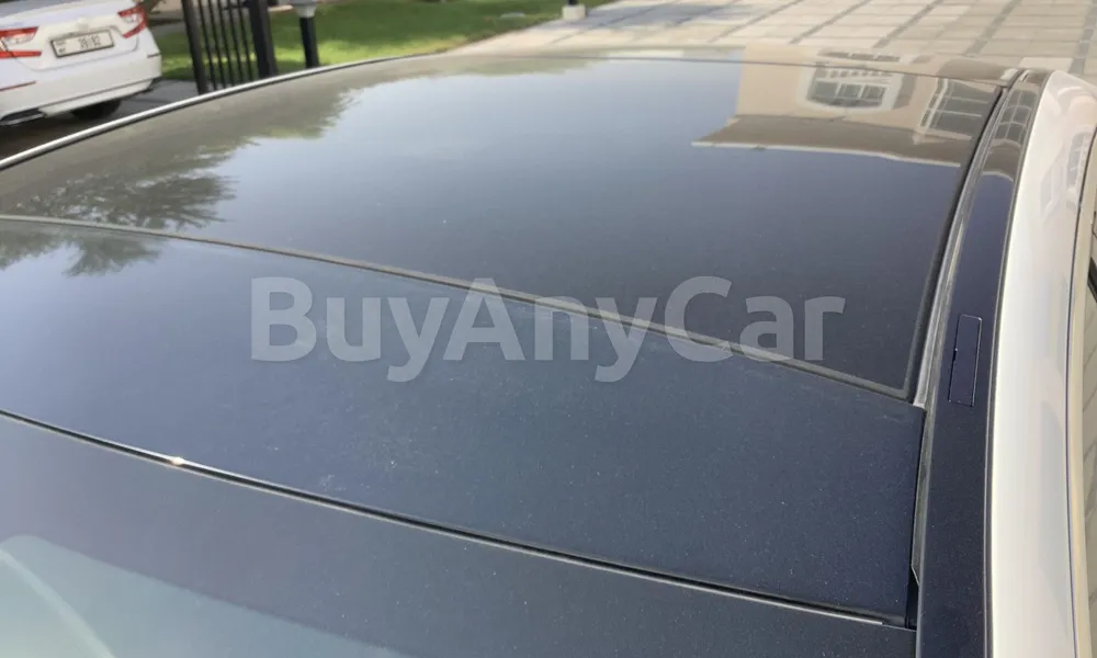 Vehicle photo 5