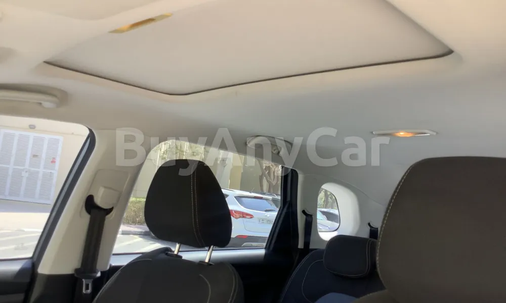Vehicle photo 8