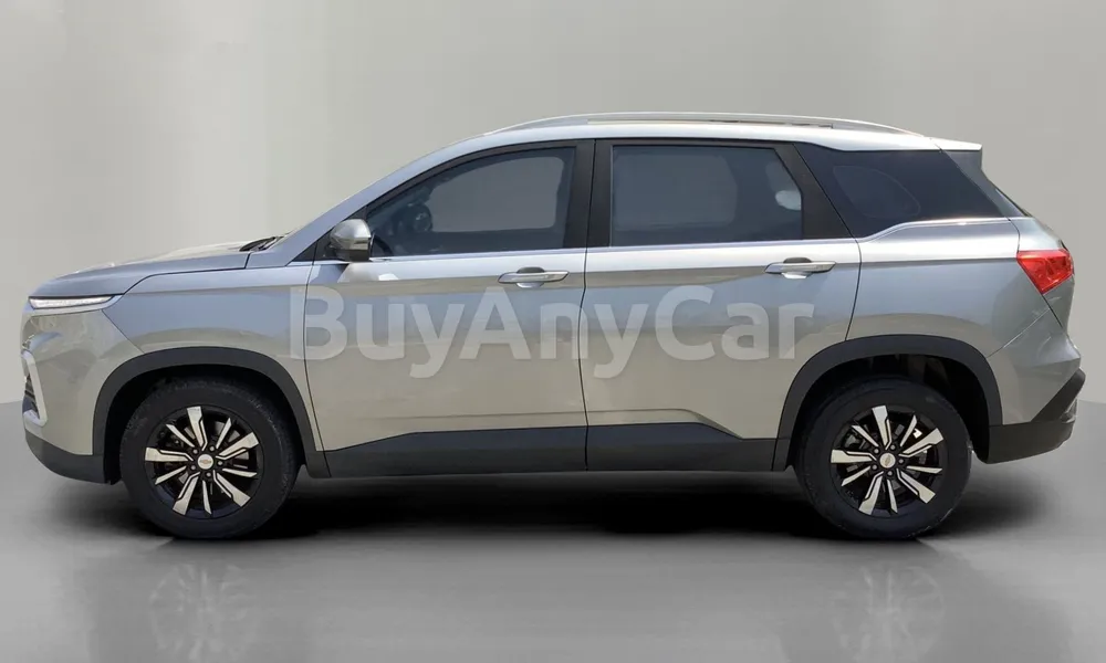 Vehicle photo 4