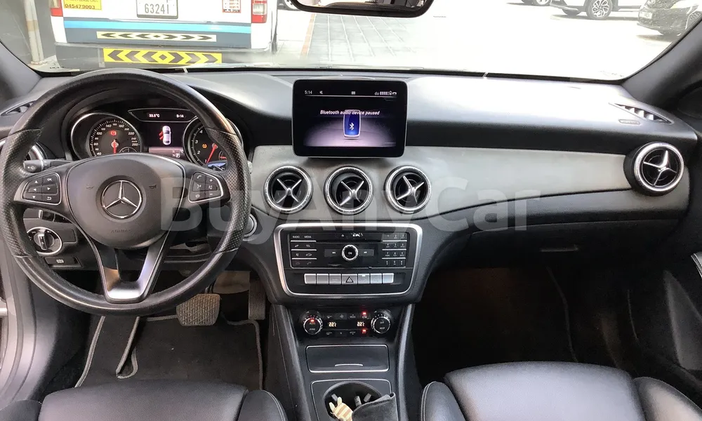 Vehicle photo 6