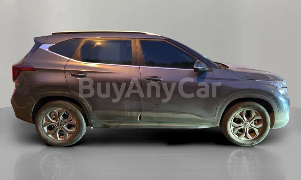 Vehicle photo 4