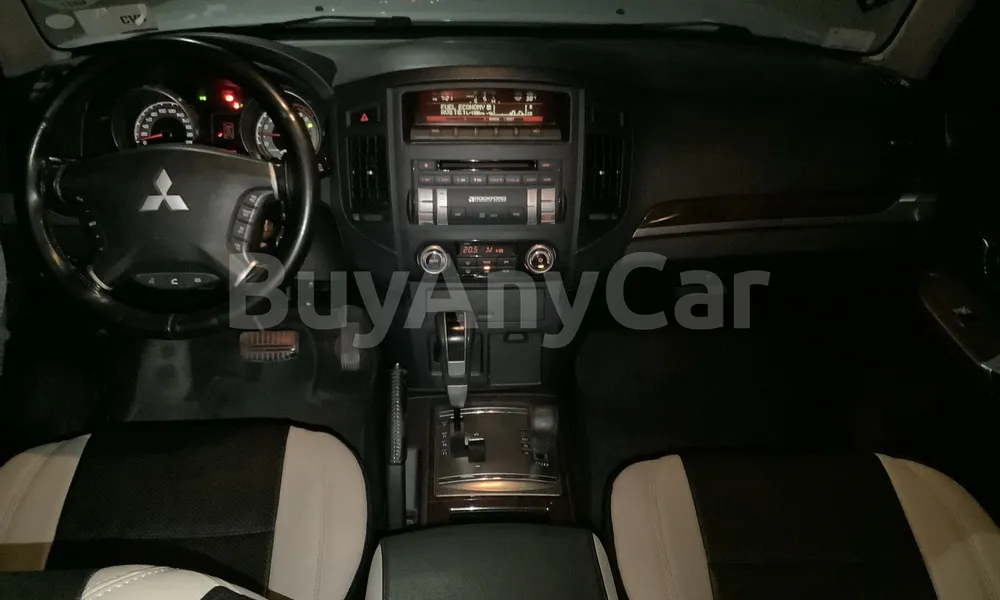 Vehicle photo 8
