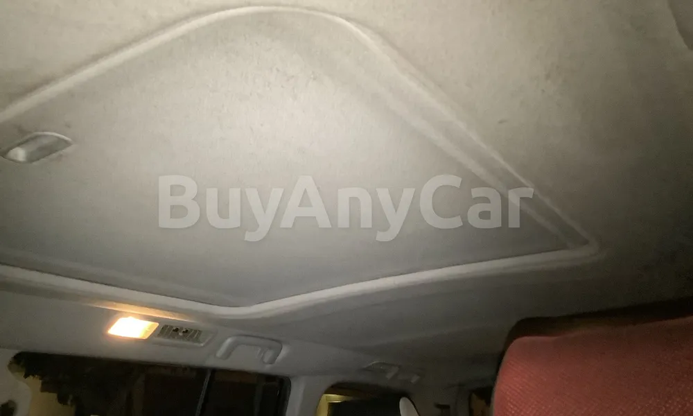 Vehicle photo 9
