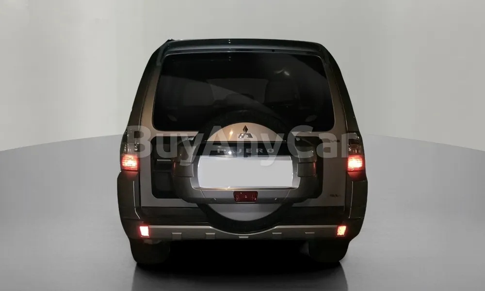 Vehicle photo 2
